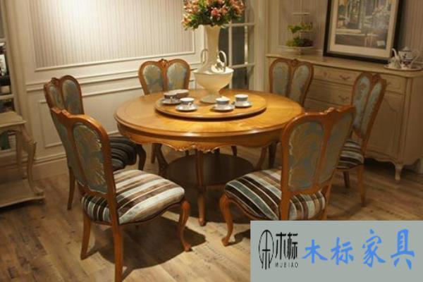 提升餐廳翻臺率，使用的餐桌椅很重要 