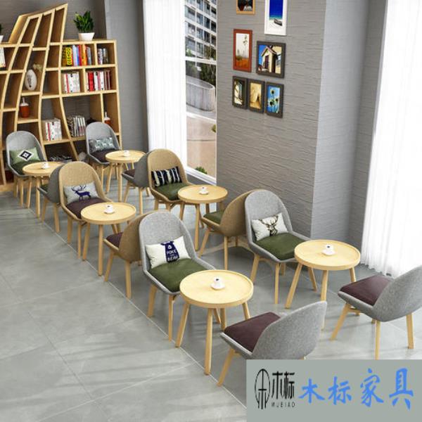 漫咖啡桌椅裝修有哪些風(fēng)格？如何選購咖啡桌椅 