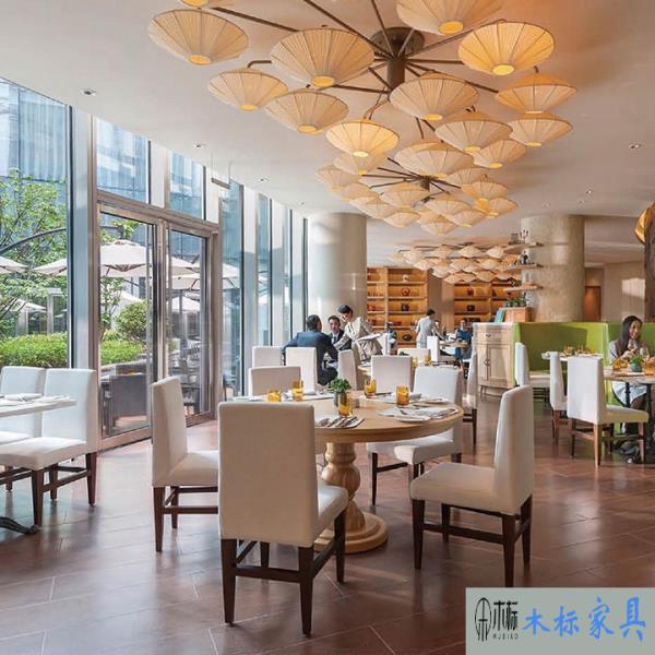 酒店餐桌椅該如何選擇選擇？酒店家具廠家解析 