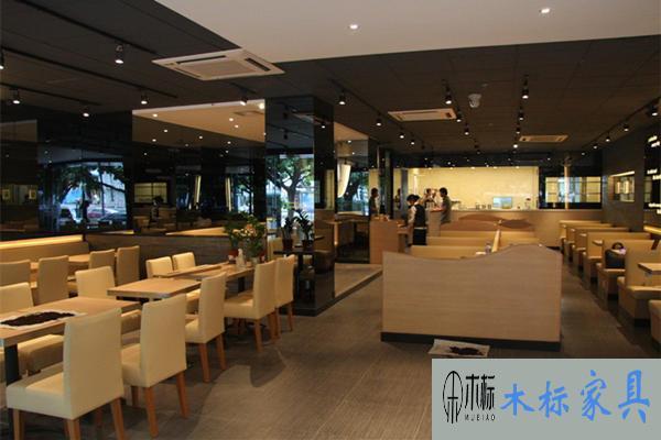各位餐飲老板您知道店鋪餐桌椅的擺放技巧嗎？ 
